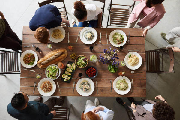 ABD Göç Hizmetleri family dinner